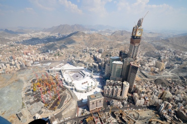 Aerial_View_of_Abraj_Al_Bait_Under_Construction